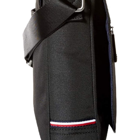 Tommy Hilfiger Unisex Messenger Bag, Alexander - Picture 3 of 6